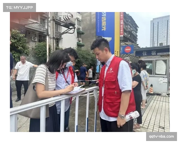 暴雨中完成关键扑救，成都蓉城门将蹇涛振臂怒吼